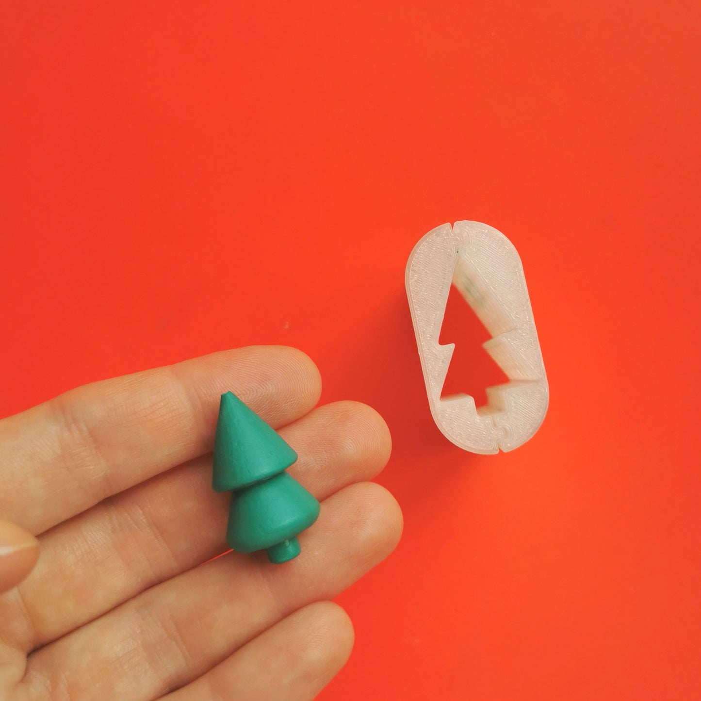 Christmas tree bead roller for clay